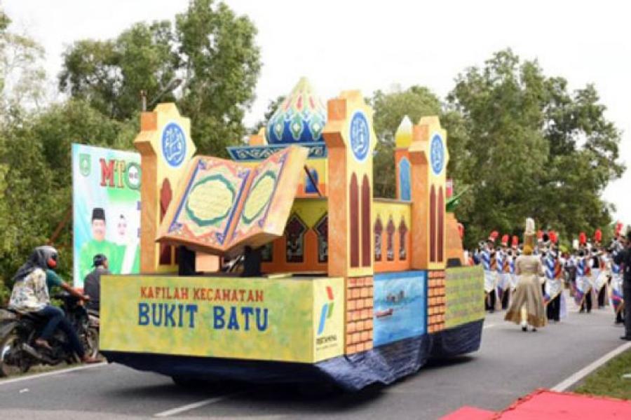 Jadi Tuan Rumah MTQ Ke-43, Bukit Batu Turunkan 2000 Peserta Pawai Taaruf