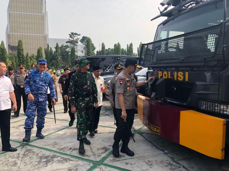 Kapolda Riau Pimpin Apel Pengamanan Pemilu 2019