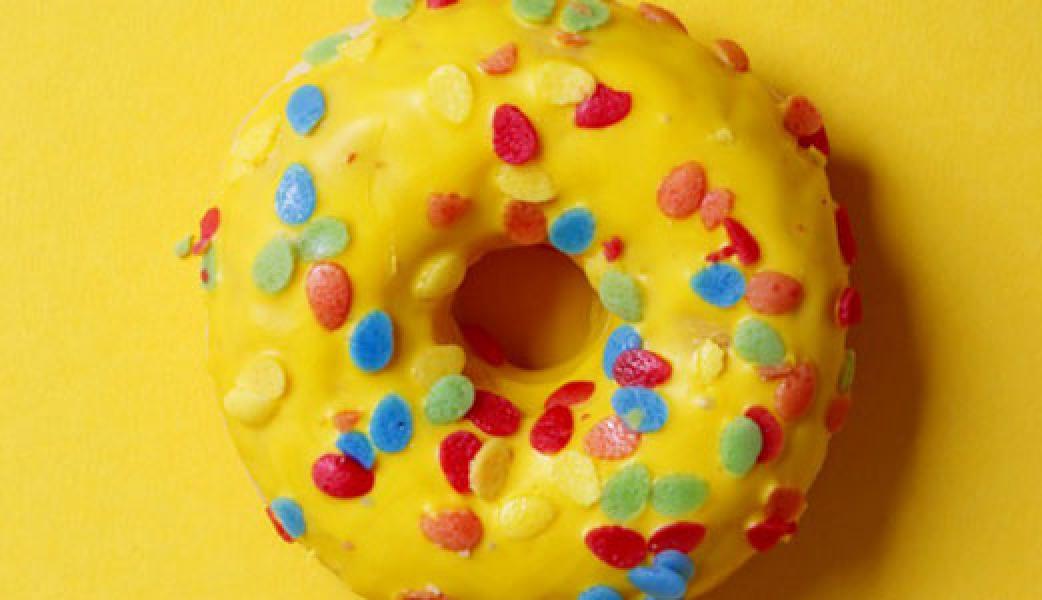 Kenapa Sih Donat Punya Lubang di Bagian Tengahnya?