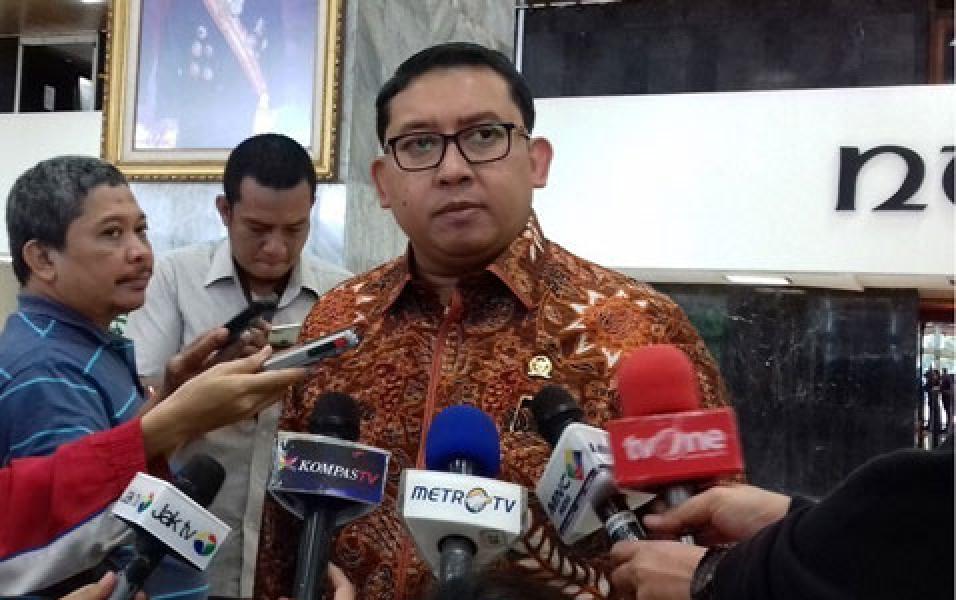 Sering Komentar Ngaco, Fadli Zon Minta PSI Belajar Politik Dulu