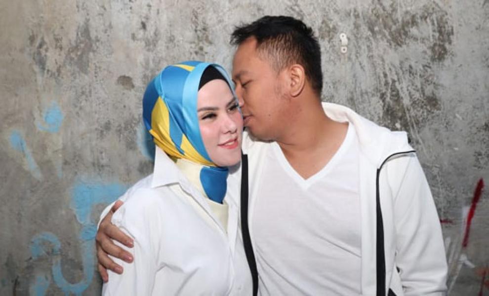 Vicky Prasetyo Umumkan Pernikahannya dengan Angel Lelga Kandas