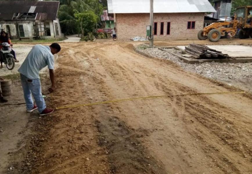 Warga Sebut, Proyek Peningkatan Jalan Di Pulau Tinggi Proyek �Siluman�