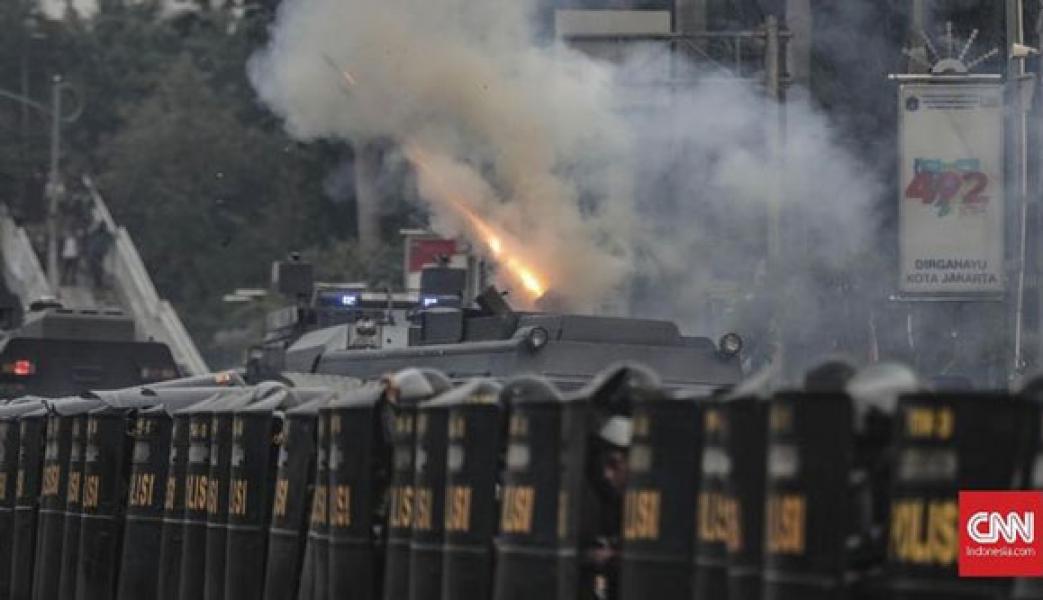 265 Mahasiswa dan 39 Polisi Terluka Saat Rusuh di DPR