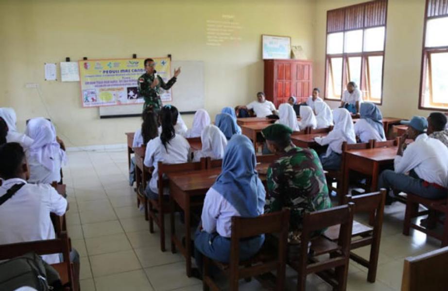 Bentengi Pelajar, Satgas Pamtas RI-PNG Yonif 411 Kostrad Berikan Edukasi Bahaya Narkoba