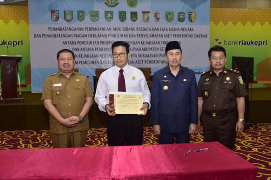 Bupati dan Kajari Bengkalis Tandatangani MoU Penyelamatan Aset Pemda