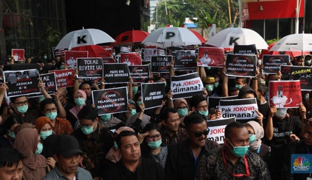 Digoyang Penggembosan, KPK Butuh Juruselamat