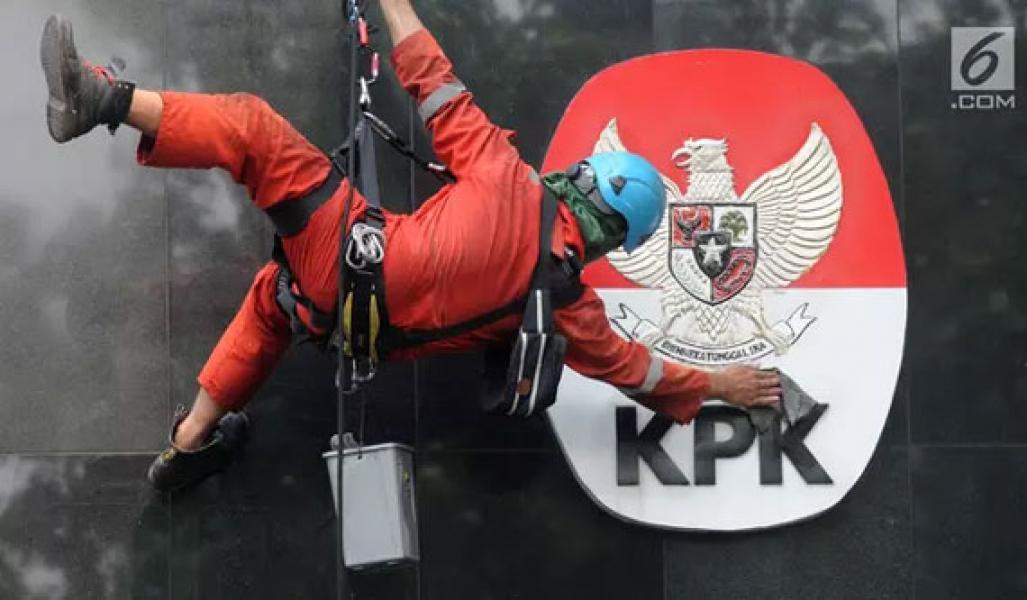 HEADLINE: Dewan Pengawas Disahkan, Ciptakan Matahari Kembar di KPK?