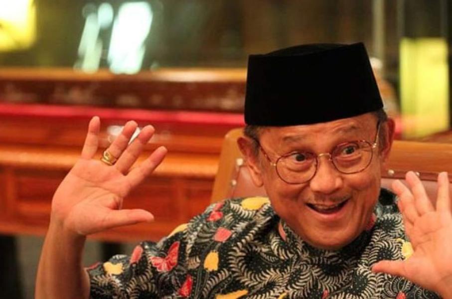 Kisah Habibie dan Tangis Ali Sadikin di Tengah Bayang-bayang Orba