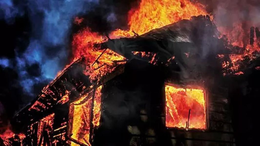Ledakan Ponsel Diduga Penyebab Kebakaran di Jatinegara