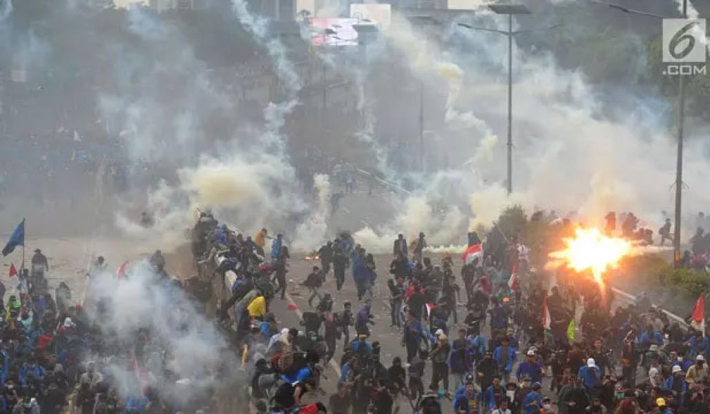 Massa Dipukul Mundur hingga Semanggi, Begini Penampakan Jalan Sekitar DPR