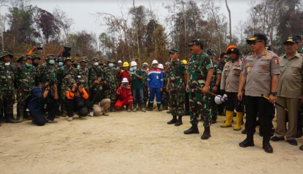 Panglima TNI: Pantau Titik Api Karhutla Riau, TNI Gunakan Drone di Malam Hari