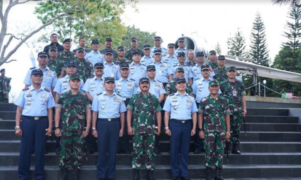 Panglima TNI Resmikan Monumen Pesawat Mig 17