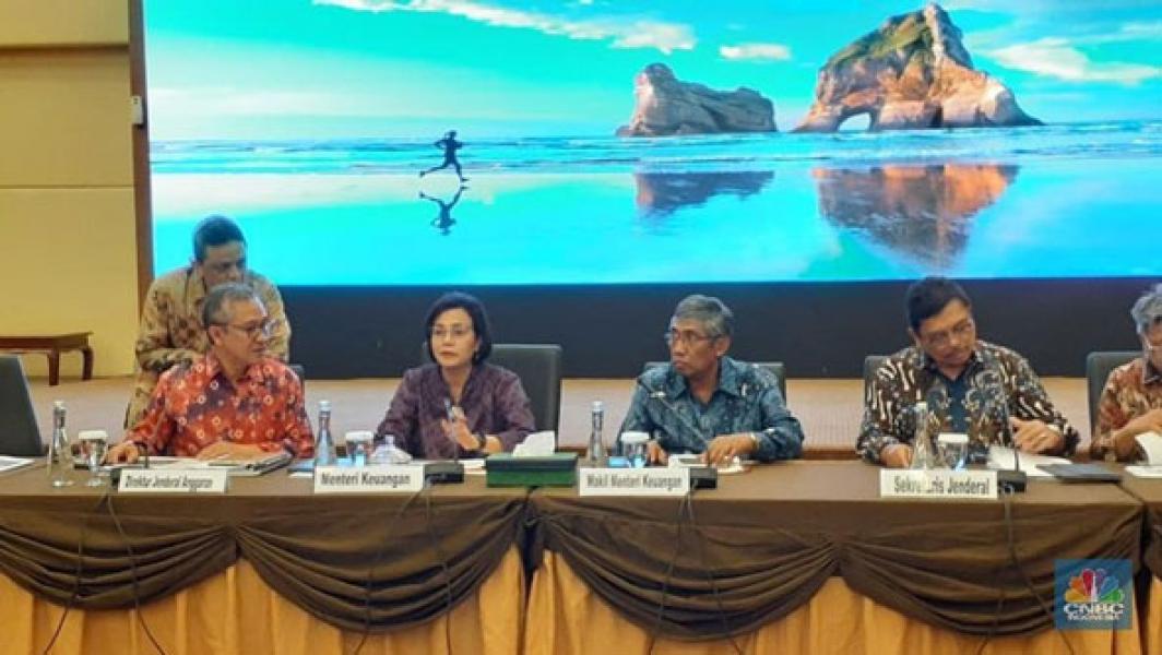 Penerimaan Pajak Lesu, Sri Mulyani: Tanda Ekonomi Turun
