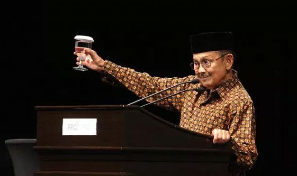 Putra BJ Habibie: Bapak Meninggal karena Gagal Jantung dan Menua