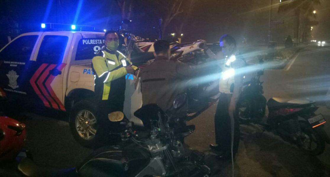 Tertibkan Balapan Liar, Puluhan Sepeda Motor di Tilang Satlantas