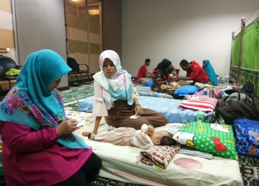 Tiga Balita, Satu Ibu Hamil Menginap di Posko Dinas PUPR