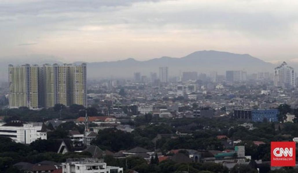 Dentuman di Jakarta Berbarengan Petir di Gunung Salak Bogor