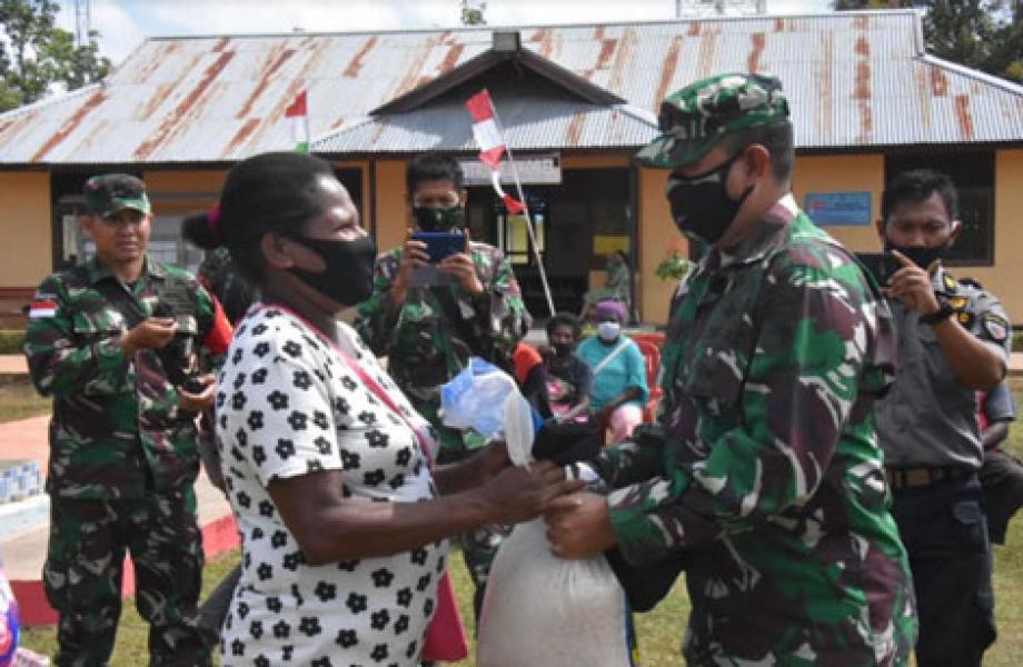 Korem 174 Merauke Gelar Bakti Sosial HUT TNI Ke-75 dan Penanganan Covid-19