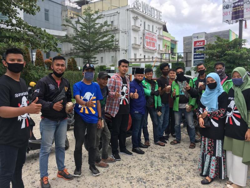 Peduli sesama, Nasdem Millenial Riau Berbagi