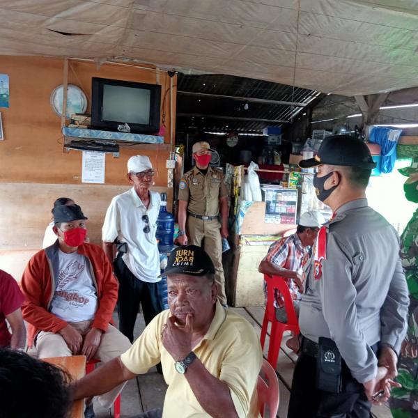 Polsek Kuala Kampar Bersama TNI dan Satpol PP Laksanakan Operasi Yustisi di Kelurahan Teluk Dalam   