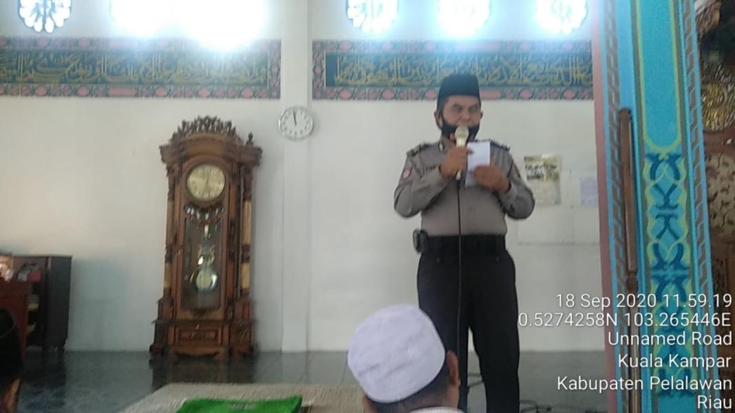Polsek Kuala Kampar Sosialisasi Ayo Pakai Masker di Mesjid