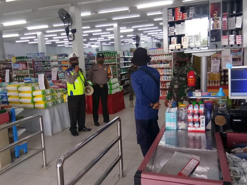 Polsek Pangkalan Kuras Lakukan Operasi Yustisi Meskipun Hujan Gerimis 