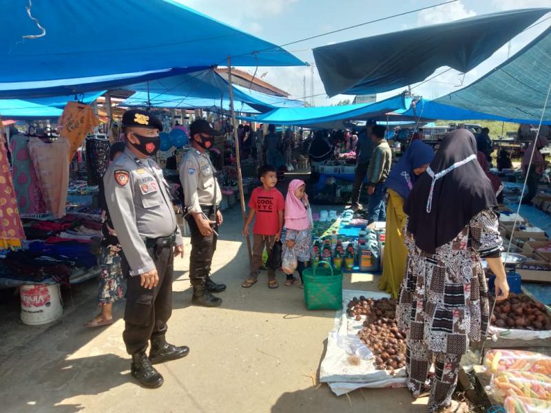 Polsek Pangkalan Lesung Laksanakan Giat AKB di Pasar Tradisional 