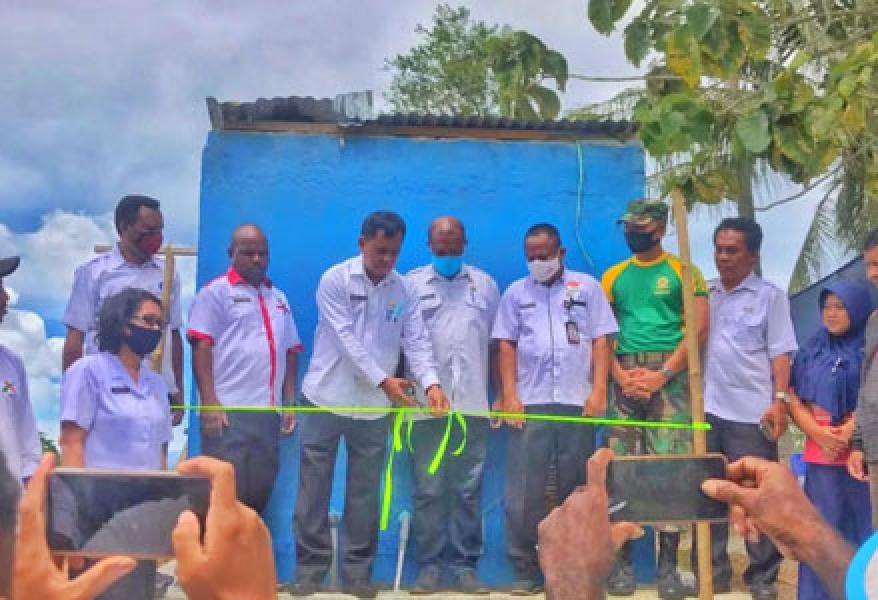 Satgas Yonif 413 Dampingi Kadis Pertanian Provinsi Papua, Resmikan Penyerahan Irigasi Perpompaan