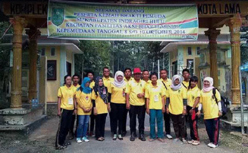 140 Orang Pemuda Inhu Kemah Bakti di Makam Raja Indragiri