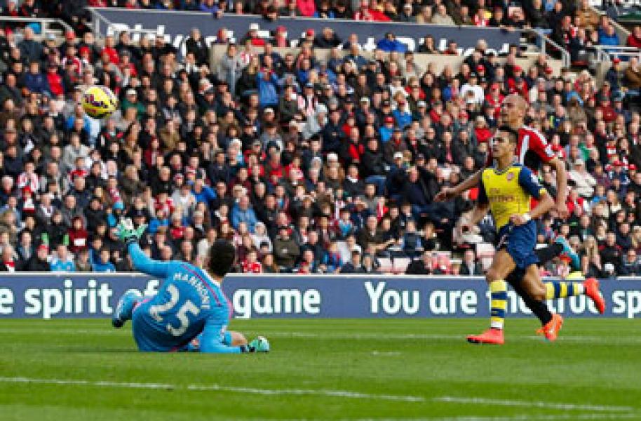Cetak Dua Gol, Sanchez Kebanjiran Sanjungan