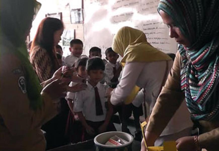 Diskes Rokan Hilir Lakukan Imunisasi Kepada Siswa Sekolah Dasar