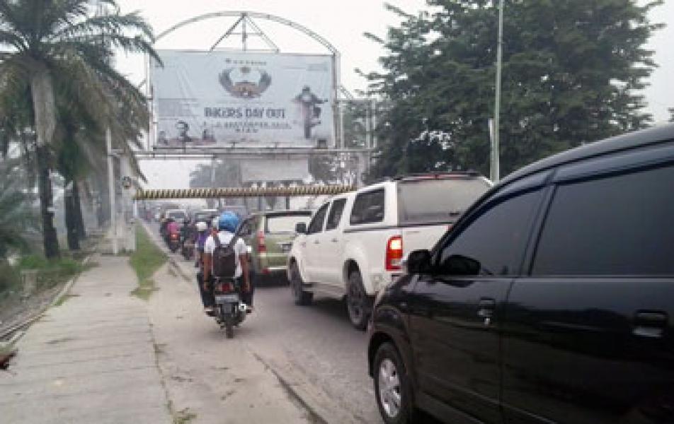 Jembatan Siak III Belum Beroperasi, Arus Lalin di Jembatan Siak I Macet