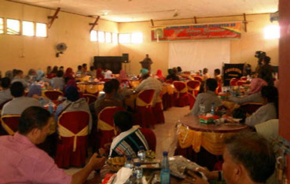Kepsek SMAN 1 Rengat Puji Reuni Silver Angkatan 89