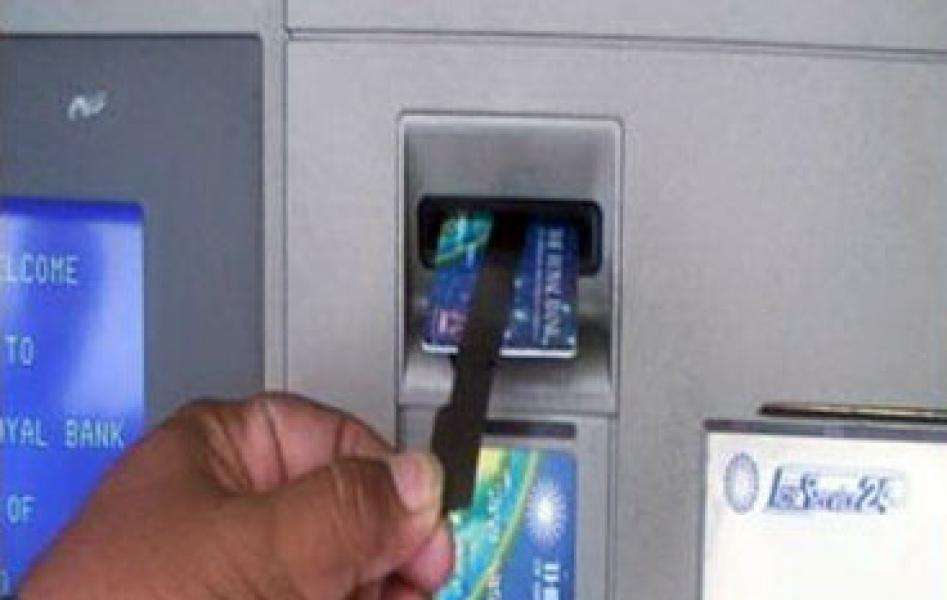 Pelaku Pencurian Bermodus Ganjal Mesin ATM Diringkus