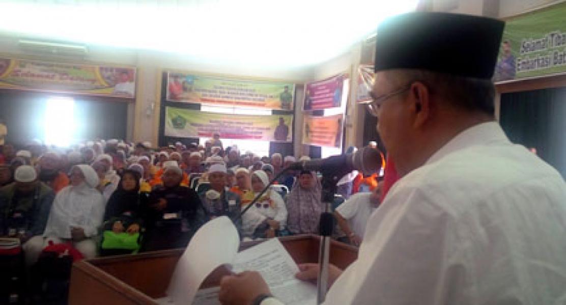 Plt Gubri Sambut Kedatangan Jamaah Haji Prov Riau di Batam