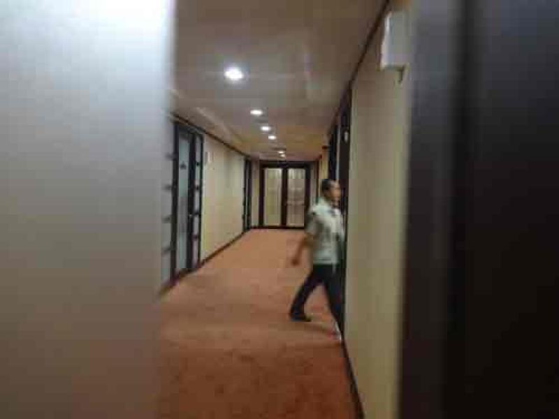 Puluhan Berkas Disita KPK Dari Ruang Kerja Gubernur Riau Annas Maamun