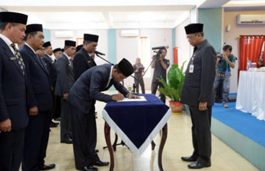 Sekda Lantik 15 Pejabat Eselon III dan IV Pemkab Meranti