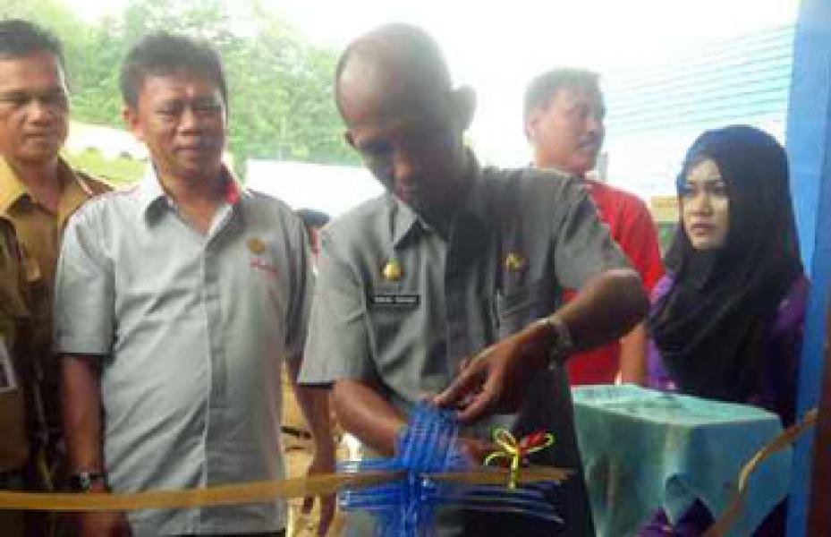 Sekda Resmikan Ruang Labor Teknik SPL SMKN 1 Ukui