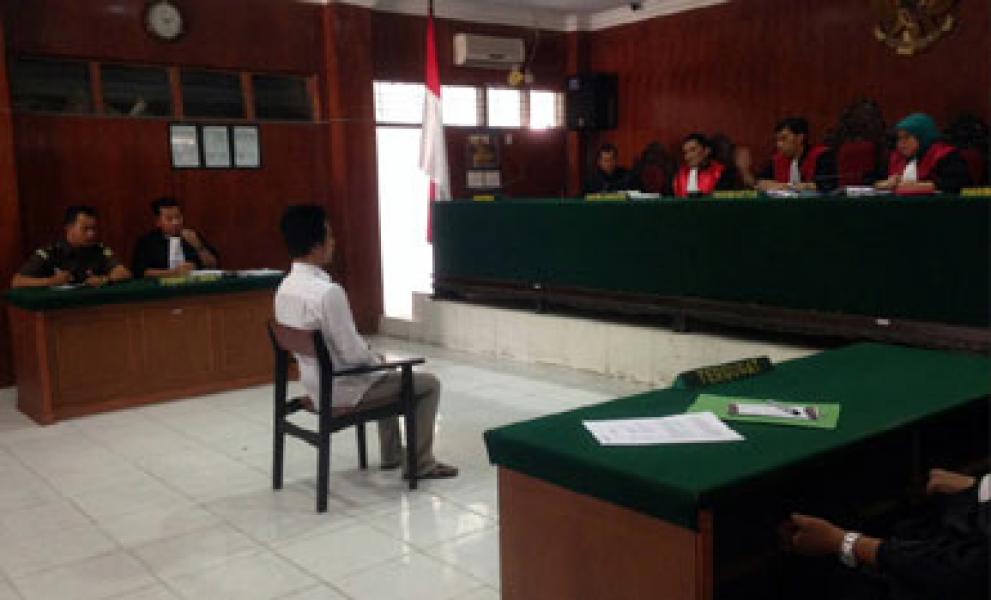 Terdakwa: Usai Membunuh, Uang dan HP Korban Saya Ambil