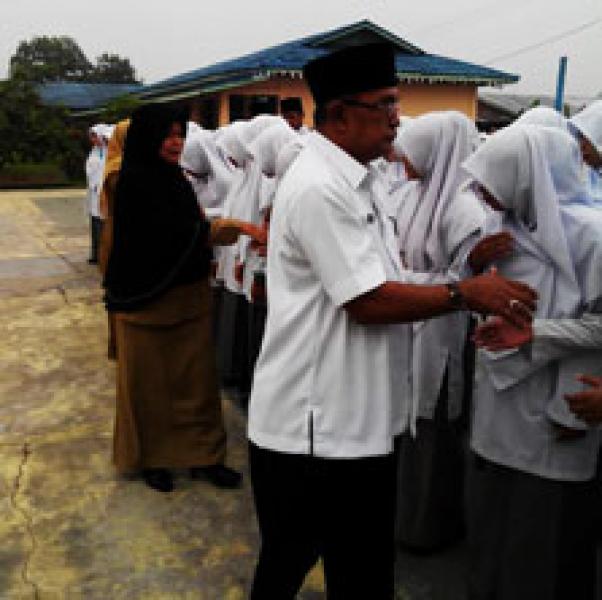 50 Pengurus PMR MAN di Lantik