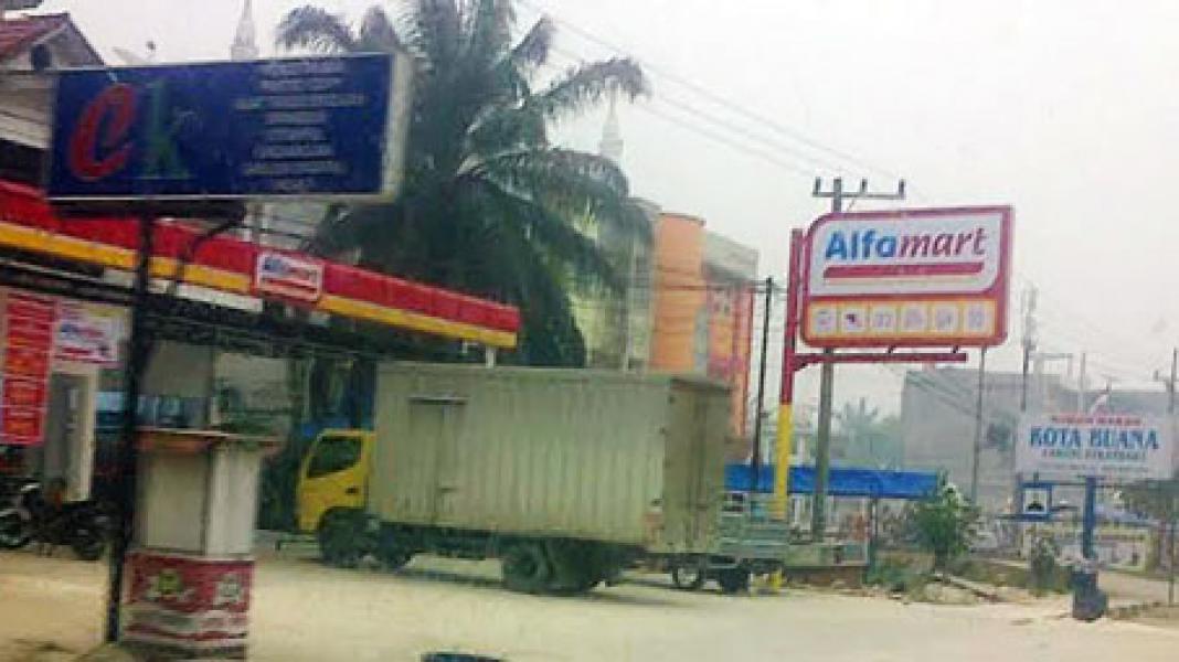 Alfamart Samping RM Kota Buana Tetap Buka, Satpol PP Berkilah Tak Punya Wewenang