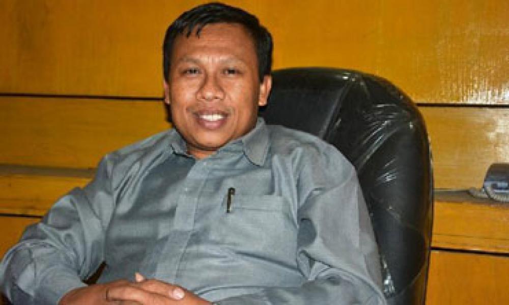 Dinas PU Dinilai Hambat Pengesahan APBD Perubahan Inhu 2015