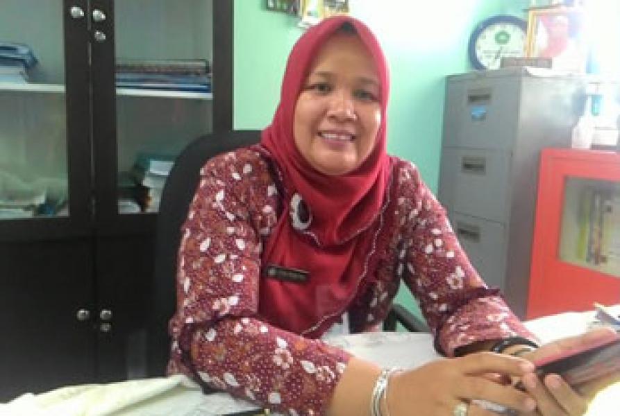 Lima Siswa SMPN 24 Terima Zakat Profesi Guru