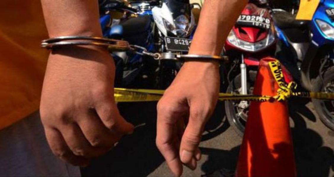 Maling Motor Ditangkap Polisi Saat Asyik Ngelem