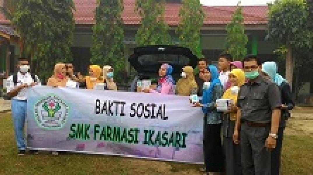 OSIS SMKF Ikasari Bagikan 2500 Masker