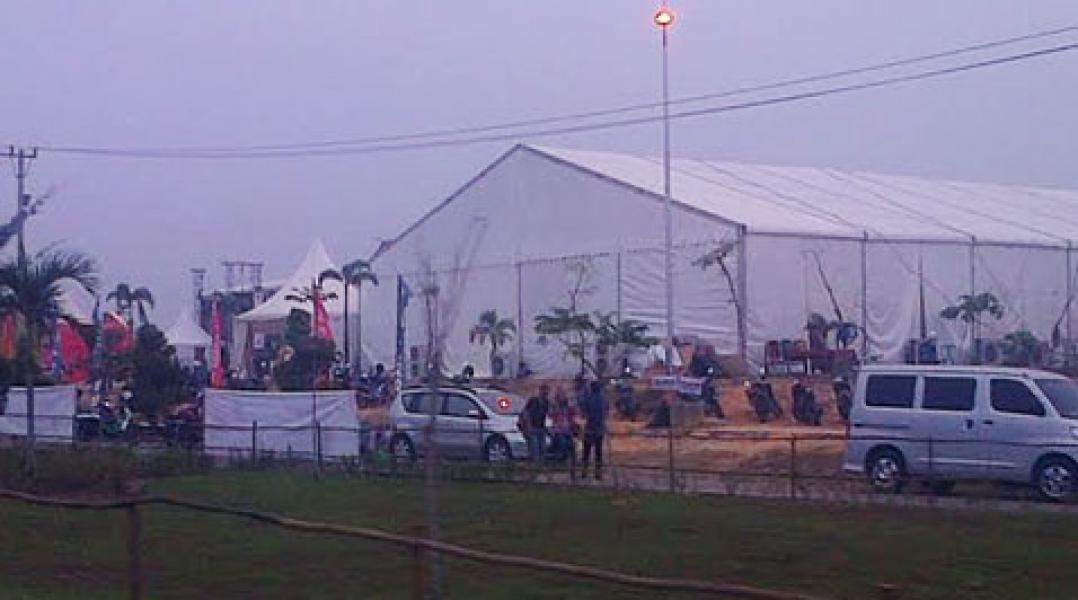 Petugas Parkir Pelalawan Expo Coba Akal-akali Pengendara Roda 4