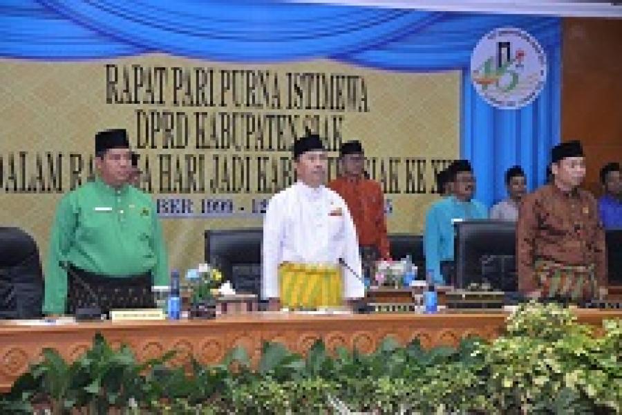 Pj Bupati Bengkalis Hadiri Paripurna HUT Kabupaten Siak