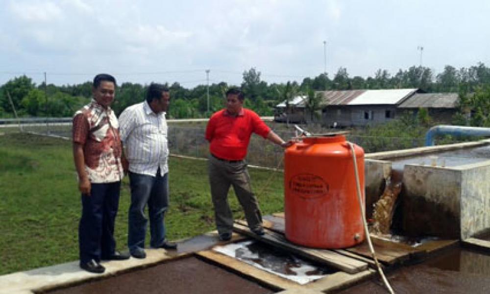 Pj Bupati Bengkalis Meninjau Instalasi PDAM Unit Sungai Pakning