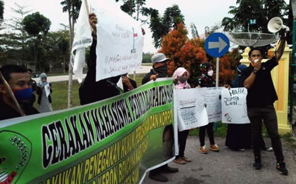 Tuntut Penyelesaian Kabut Asap, GMPKS Demo di Kantor Bupati Siak