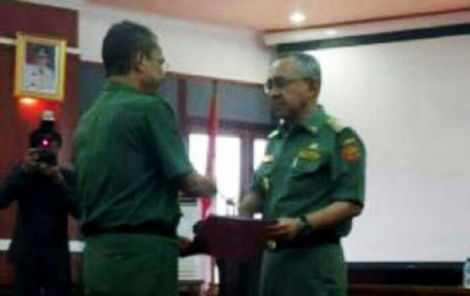 Zaini Ismail Dicopot, Plt Gubri Tunjuk M Yafis Plt Sekdaprov Riau